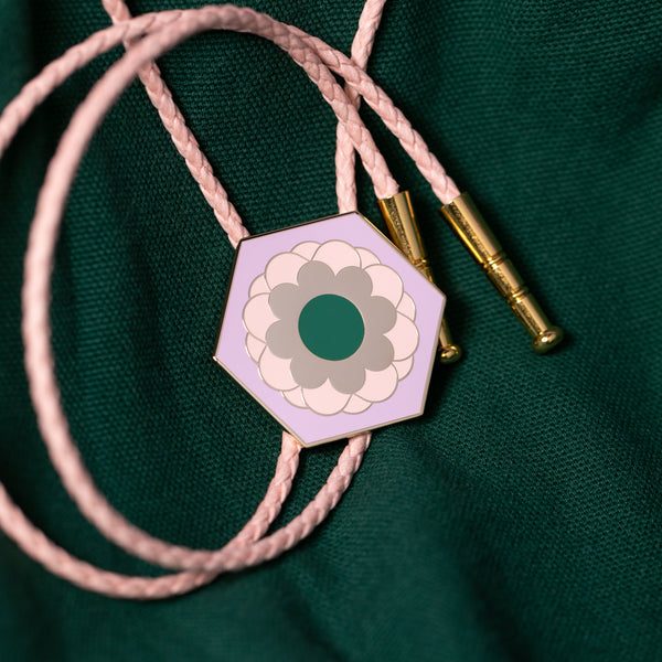 Daisy Hex Tile Bolo Tie