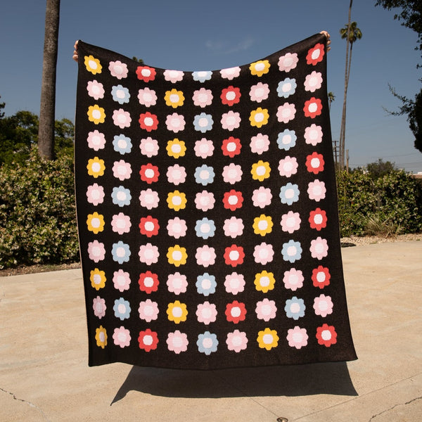 Knit Blanket - Daisies